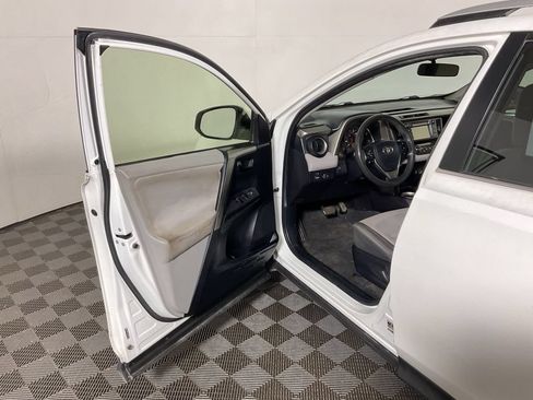 Used 2013 Toyota RAV4 XLE AWD/4WD image 18