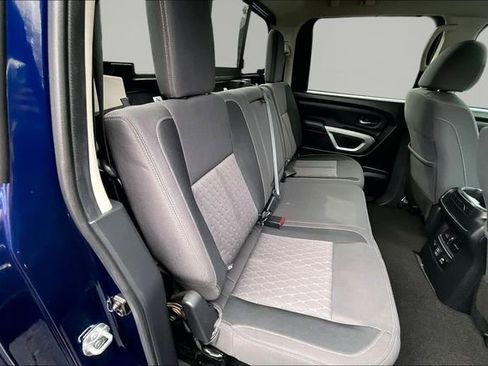 Used 2021 Nissan Titan SV w/ SV Convenience Package image 17