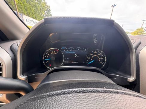 Used 2016 Ford F150 Lariat w/ Equipment Group 501A Mid AWD/4WD image 11