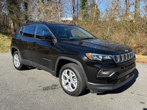 New 2026 Jeep Compass Latitude image 4
