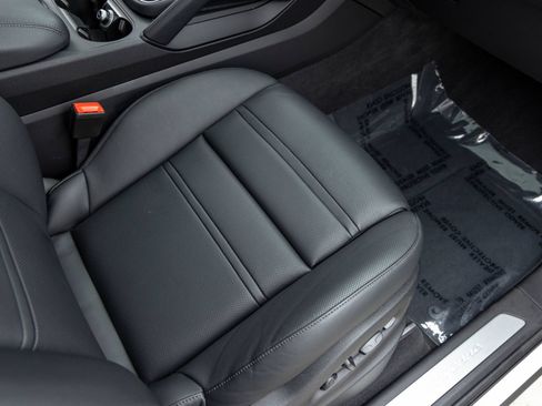 Certified 2026 Porsche Cayenne Coupe AWD/4WD image 54