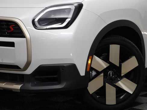 Certified 2025 MINI Cooper Countryman S image 3