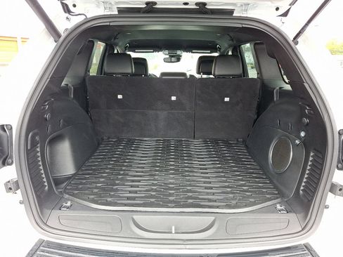 Used 2022 Jeep Grand Cherokee Laredo X image 18