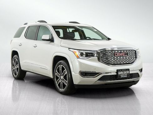 Used 2018 GMC Acadia Denali w/ Technology Package AWD/4WD image 7