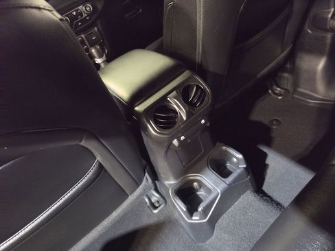 Used 2021 Jeep Gladiator Sport AWD/4WD image 21