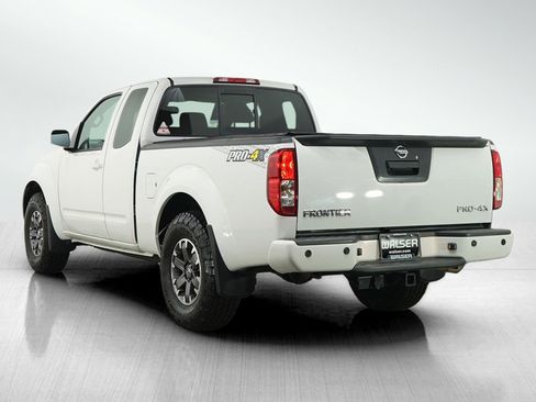 Used 2017 Nissan Frontier PRO-4X AWD/4WD image 3