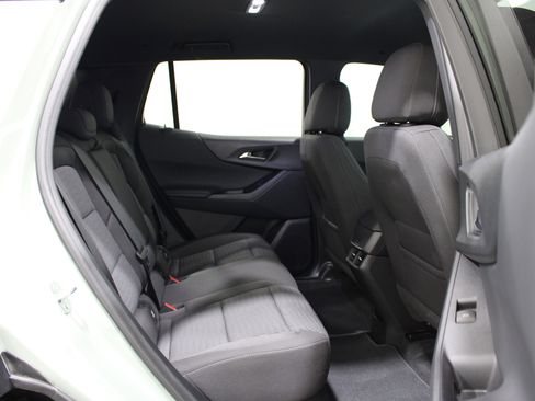Used 2026 Chevrolet Equinox LT FWD image 24