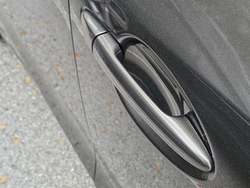 Used 2015 MAZDA MAZDA3 i SV image 9