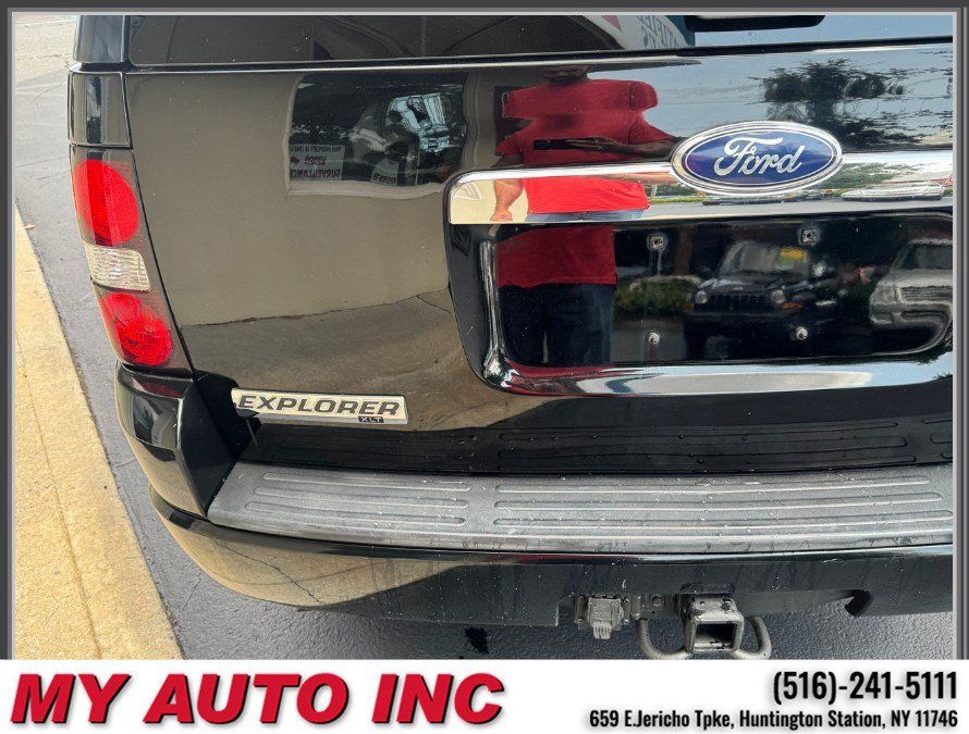 Used 2010 Ford Explorer XLT AWD/4WD image 30