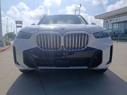 New 2026 BMW X5 xDrive50e AWD/4WD image 2
