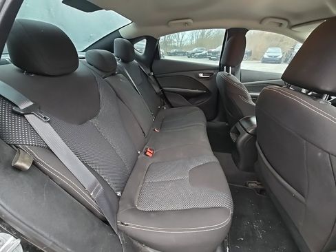 Used 2015 Dodge Dart SXT image 18