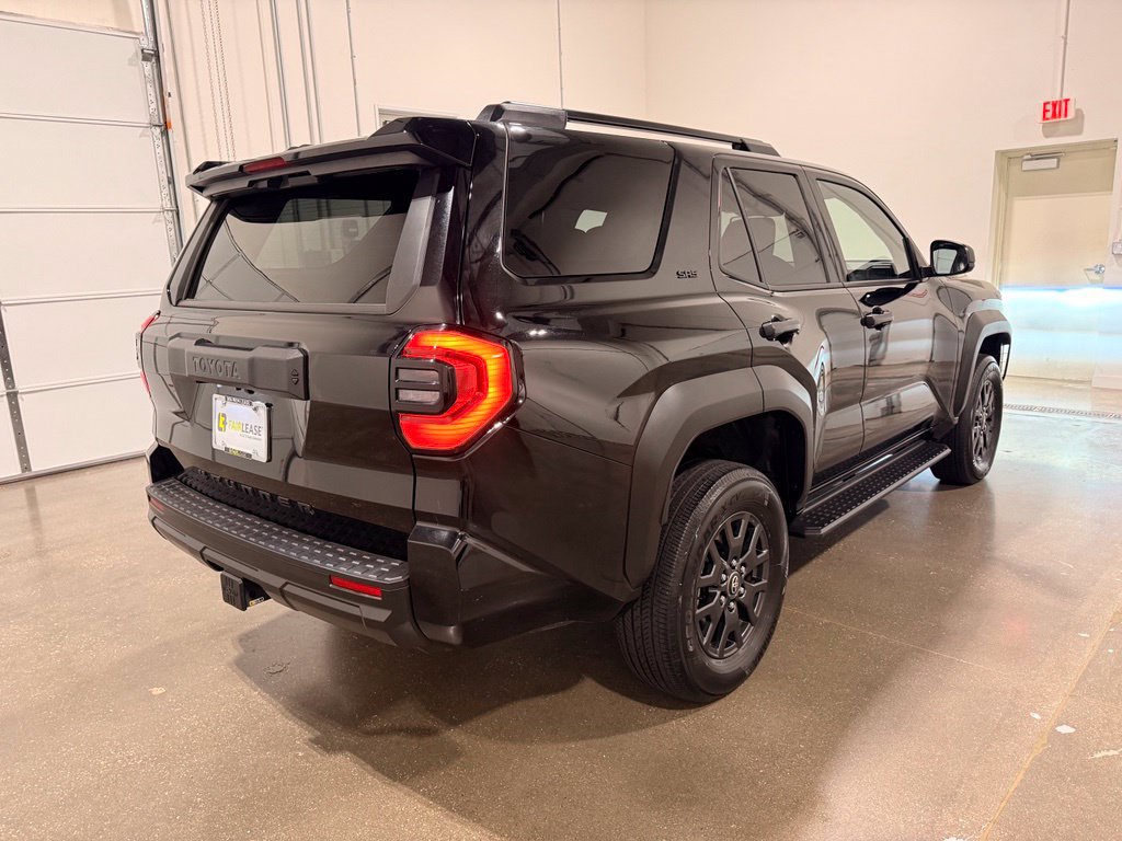 Used 2025 Toyota 4Runner SR5 AWD/4WD image 5