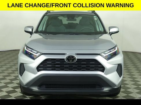Used 2024 Toyota RAV4 XLE AWD/4WD image 9