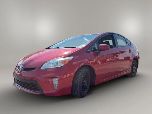 Used 2014 Toyota Prius Two FWD image 3