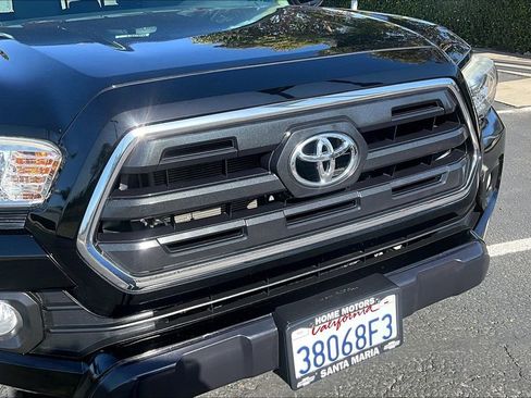 Used 2017 Toyota Tacoma SR5 w/ Tow Package AWD/4WD image 24