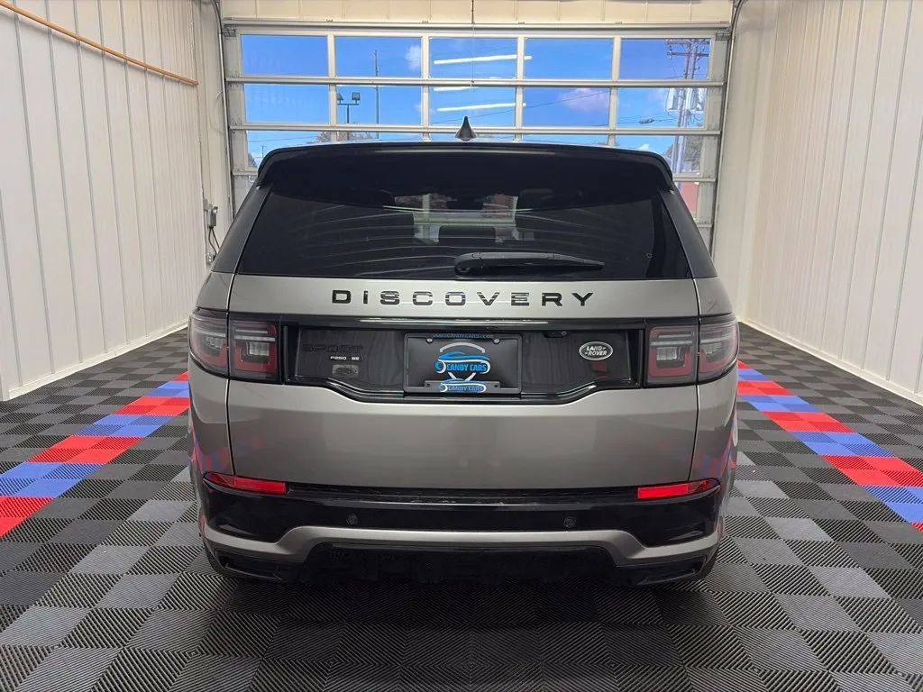 Used 2020 Land Rover Discovery Sport SE R-Dynamic AWD/4WD image 4