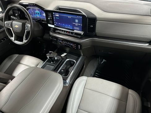 Used 2025 Chevrolet Silverado 1500 LTZ w/ LTZ Premium Package AWD/4WD image 12