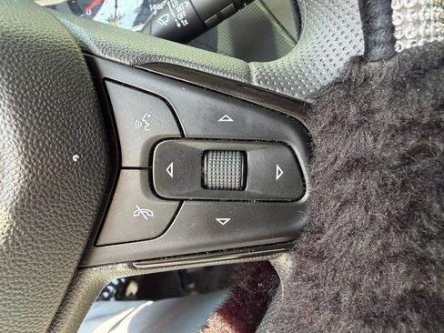 Used 2021 Chevrolet TrailBlazer LS FWD image 11