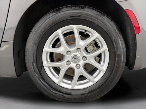 Used 2022 Chrysler Pacifica Touring-L FWD image 27