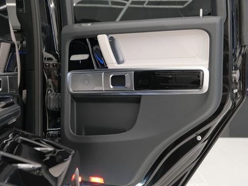 Used 2025 Mercedes-Benz G 63 AMG 4MATIC image 44