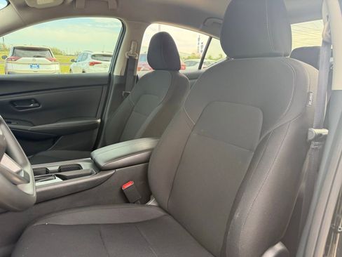 Used 2024 Nissan Sentra S image 10