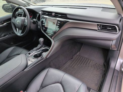 Used 2019 Toyota Camry XSE FWD image 27