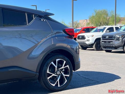 Certified 2021 Toyota C-HR XLE FWD image 11