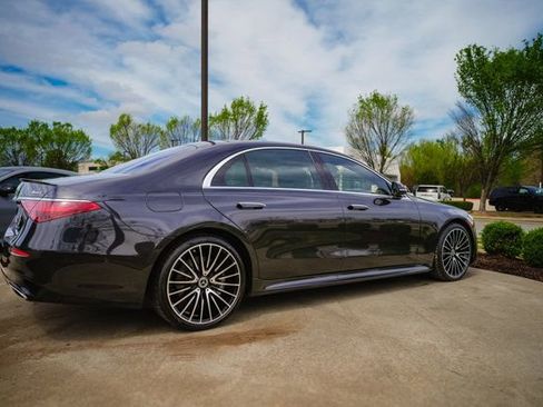 Certified 2022 Mercedes-Benz S 500 4MATIC image 11