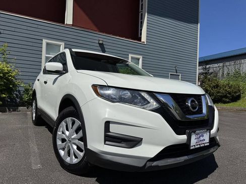 Used 2017 Nissan Rogue S w/ S Family Package image 1