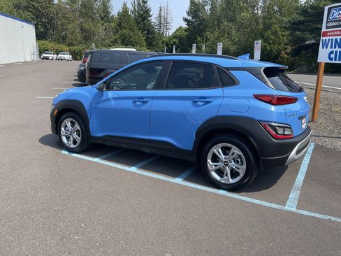Used 2022 Hyundai Kona SEL w/ Cargo Package AWD/4WD image 3