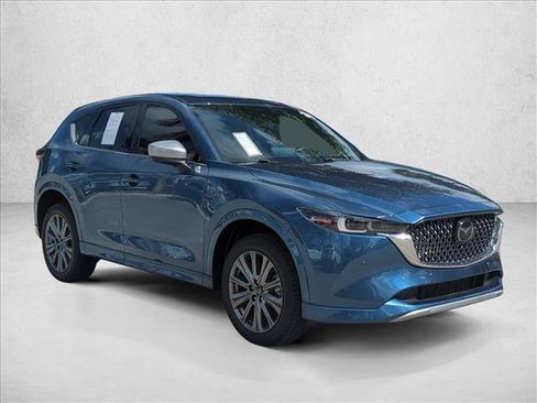 Used 2024 MAZDA CX-5 Signature AWD/4WD image 3
