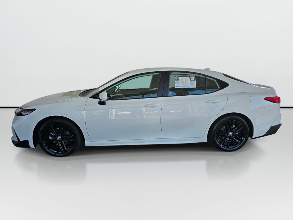 Used 2025 Toyota Camry SE FWD image 2