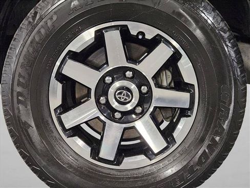 Used 2020 Toyota 4Runner TRD Off-Road AWD/4WD image 22