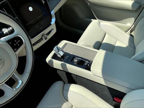 New 2026 Volvo XC90 B6 Ultra image 20