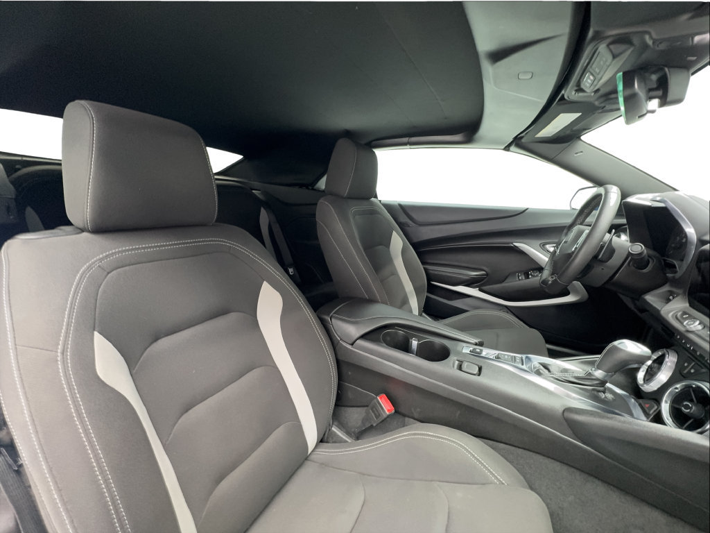 Used 2023 Chevrolet Camaro SS w/ Design Package 1 RWD image 28