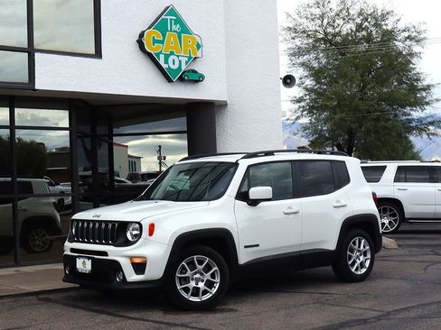 Used 2020 Jeep Renegade Latitude w/ Popular Equipment Group image 3