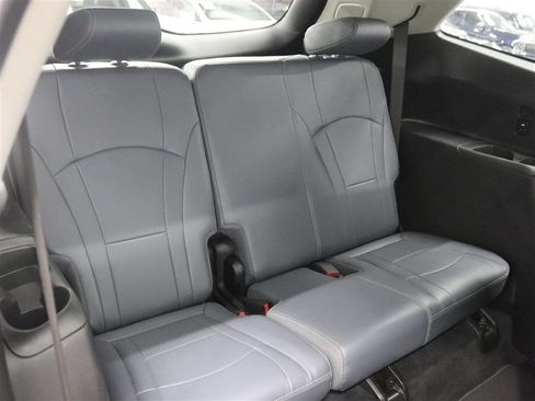 Used 2021 Buick Enclave Premium w/ Sun and Sites Package AWD/4WD image 22