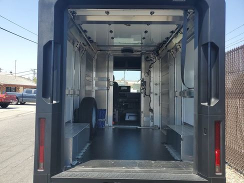 New 2025 Chevrolet Brightdrop 400 FWD image 28