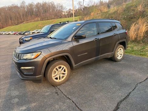Used 2018 Jeep Compass Sport w/ Tech Group image 3