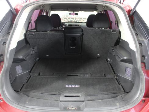 Used 2017 Nissan Rogue S image 22