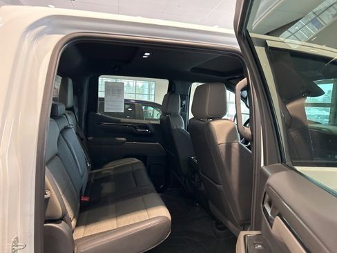 Used 2023 Chevrolet Silverado 1500 ZR2 w/ Technology Package image 15