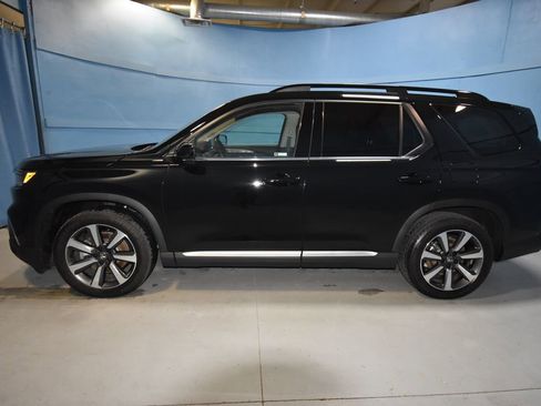 Used 2025 Honda Pilot Elite image 30