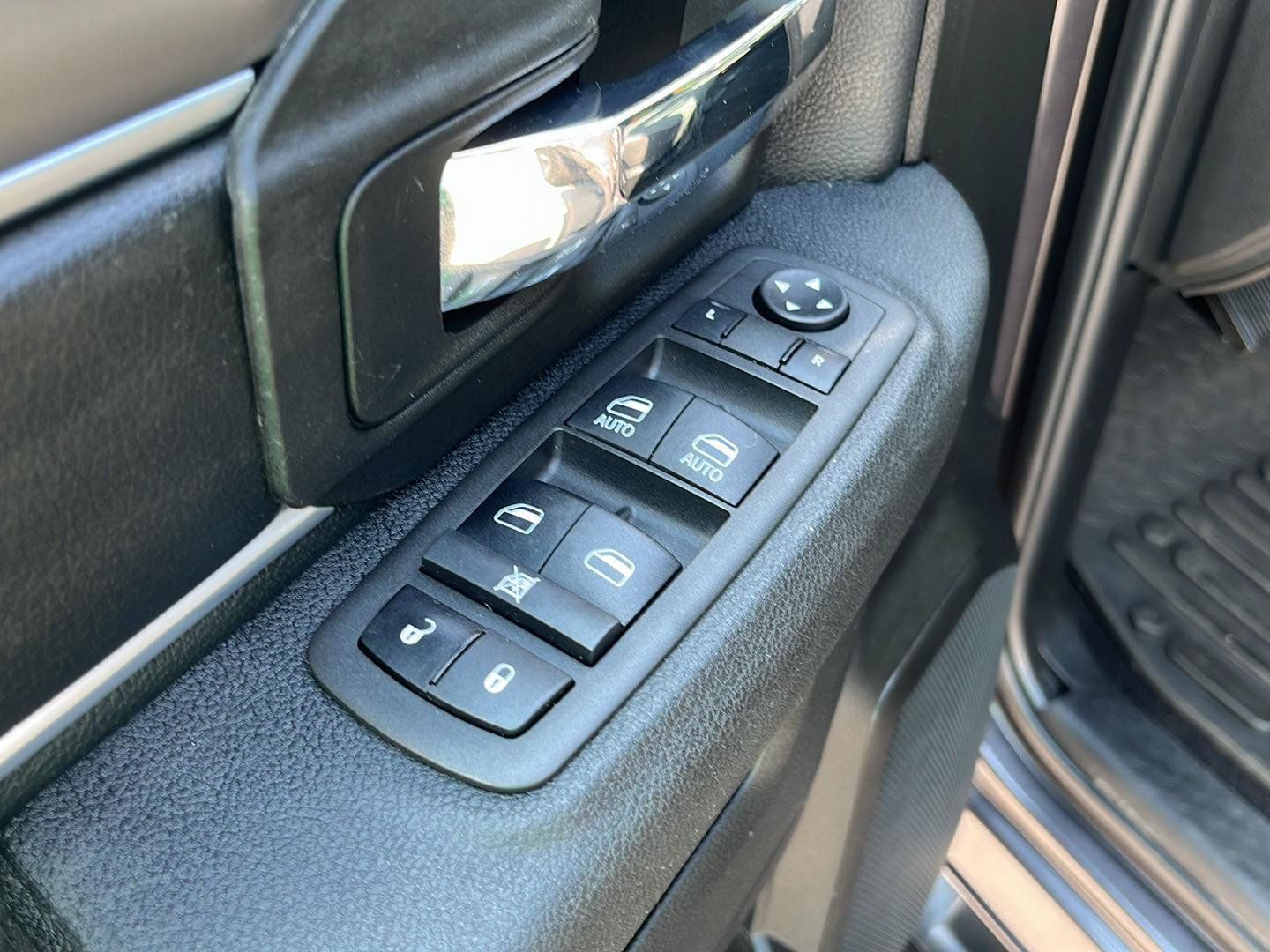Used 2022 RAM 1500 Warlock w/ Warlock Decor Package AWD/4WD image 11