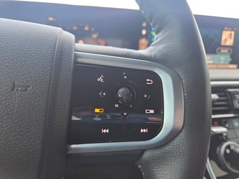 Used 2025 Nissan Armada SL w/ Captain's Chari Seat Package RWD image 15