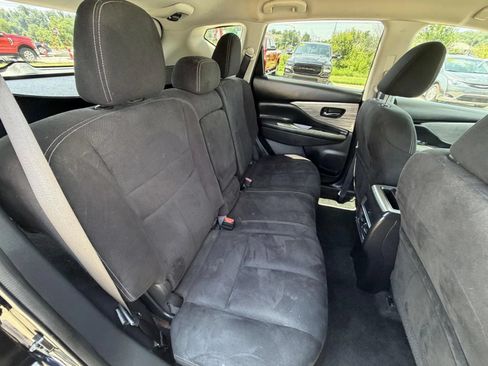 Used 2018 Nissan Murano SV w/ Cargo Package AWD/4WD image 16