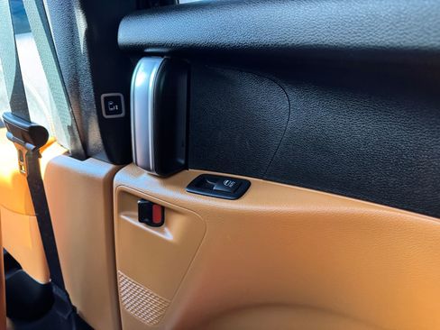 Used 2023 Chrysler Pacifica Pinnacle image 30