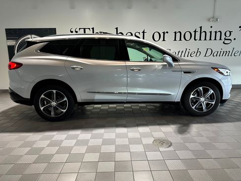 Used 2020 Buick Enclave Essence w/ Sport Touring Edition AWD/4WD image 3