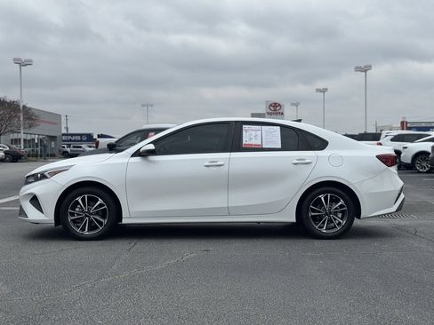 Used 2024 Kia Forte LXS w/ LXS Technology Package image 8