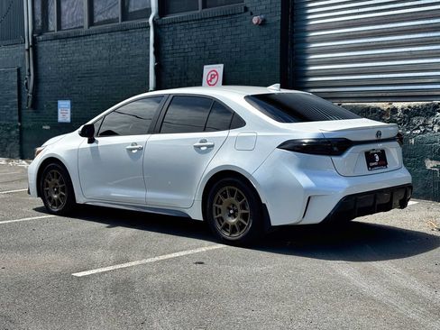 Used 2024 Toyota Corolla SE FWD image 6