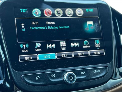 Used 2017 Chevrolet Volt Premier w/ Driver Confidence II Package FWD image 20